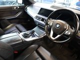 USED 2019 19 BMW X5 3.0 40i xLine SUV 5dr Petrol Auto xDrive Euro 6 (s/s) (340 ps) BEAUTIFUL 7 SEAT UPGRADE MODEL X5 + 1 OWNER FROM NEW AND COMES WITH A BMW MAIN DEALER SERVICE HISTORY + SKY LOUNGE PANORAMIC SLIDING GLASS SUNROOF + 7 SEATER + VIRTUAL COCKPIT DIGITAL DASH DISPLAY + SATELLITE NAVIGATION + APPLE CARPLAY / APPS CONTROL + REAR VIEW CAMERA + FRONT AND REAR PARKING SENSORS + BLUETOOTH PHONE AND MEDIA CONNECTIVITY + HEATED MEMORY SEATS + IN CAR ENTERTAINMENT + 20 INCH ALLOYS + SELECTABLE DRIVING MODES + DESCENT ASSIST + DUAL ZONE CLIMATE CONTROL + AMBIENT LIGHTS +