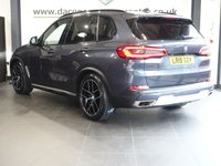 USED 2019 19 BMW X5 3.0 40i xLine SUV 5dr Petrol Auto xDrive Euro 6 (s/s) (340 ps) BEAUTIFUL 7 SEAT UPGRADE MODEL X5 + 1 OWNER FROM NEW AND COMES WITH A BMW MAIN DEALER SERVICE HISTORY + SKY LOUNGE PANORAMIC SLIDING GLASS SUNROOF + 7 SEATER + VIRTUAL COCKPIT DIGITAL DASH DISPLAY + SATELLITE NAVIGATION + APPLE CARPLAY / APPS CONTROL + REAR VIEW CAMERA + FRONT AND REAR PARKING SENSORS + BLUETOOTH PHONE AND MEDIA CONNECTIVITY + HEATED MEMORY SEATS + IN CAR ENTERTAINMENT + 20 INCH ALLOYS + SELECTABLE DRIVING MODES + DESCENT ASSIST + DUAL ZONE CLIMATE CONTROL + AMBIENT LIGHTS +