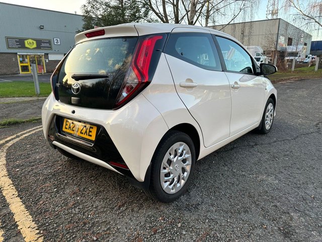 2020 TOYOTA AYGO 1.0 VVT-i x-play Hatchback 5dr Petrol Manual Euro 6 (Safety Sense) (71 ps) - Photo 2