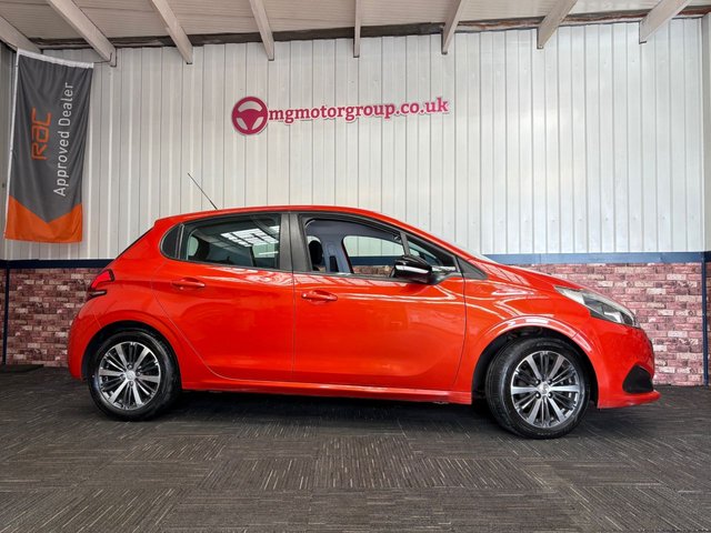 2016 PEUGEOT 208 - Photo 3