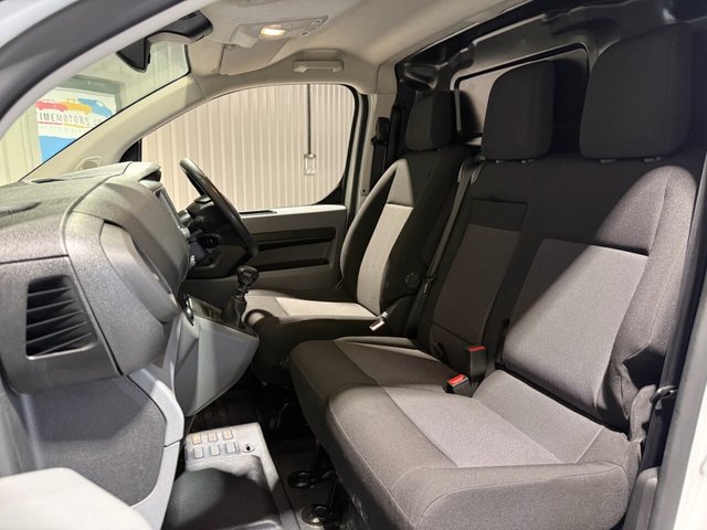 2022 VAUXHALL VIVARO - Photo 6