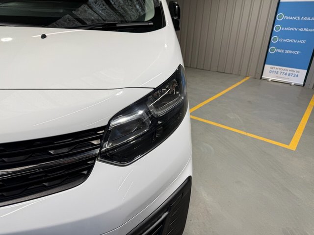 2022 VAUXHALL VIVARO - Photo 11