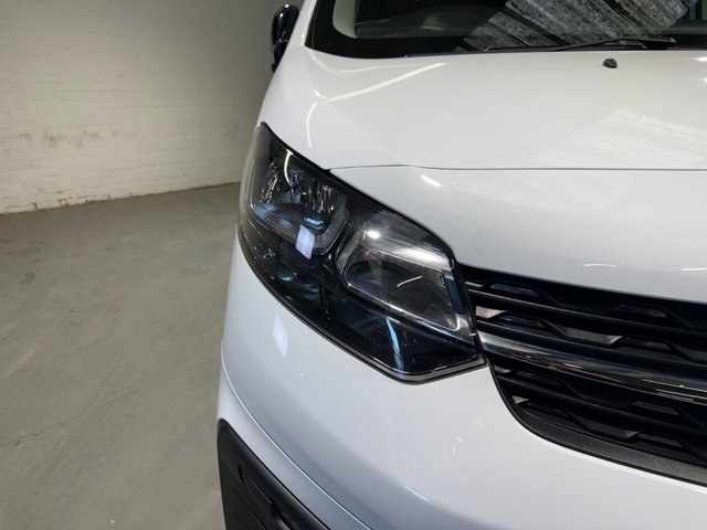 2022 VAUXHALL VIVARO - Photo 9