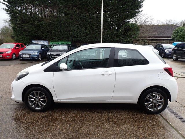 2014 TOYOTA YARIS - Photo 6