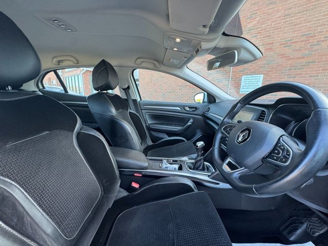 2016 Renault Megane 1.2L Dynamique Nav 5dr - Photo 11