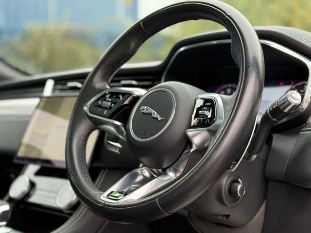 2021 Jaguar F-Pace 2L R-Dynamic Se 5dr - Photo 9