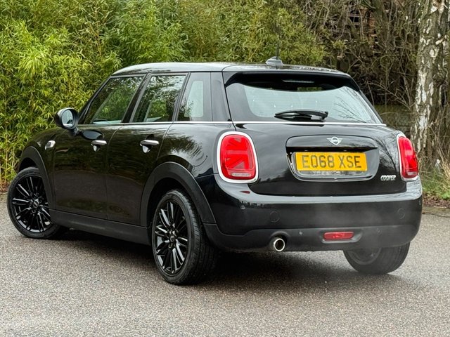 2018 MINI Hatch 1.5L Cooper 5dr - Photo 2