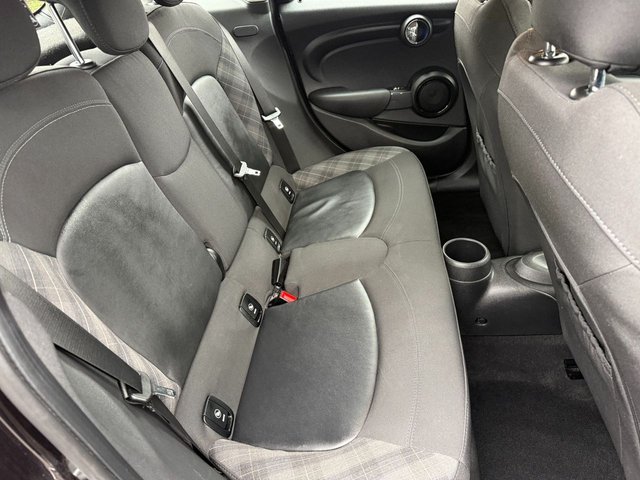 2018 MINI Hatch 1.5L Cooper 5dr - Photo 12