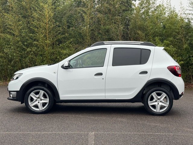 2015 Dacia Sandero Stepway 0.9L Ambiance 5dr - Photo 4