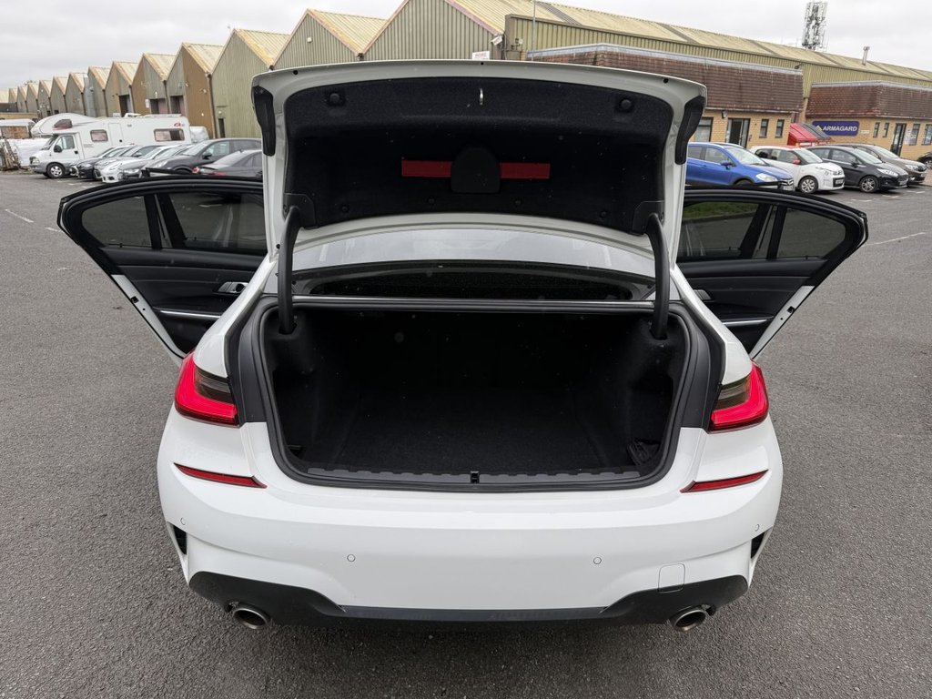 USED 2021 21 BMW 3 SERIES 2.0 320i M Sport Saloon 4dr Petrol Auto xDrive Euro 6 (s/s) (184 ps) Heated Seats, Rear Camera