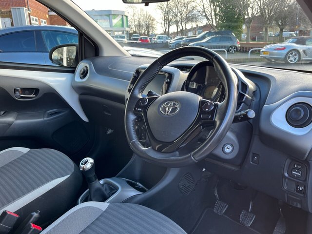 2019 TOYOTA AYGO 2019 1.0 VVT-i x-play Hatchback 5dr Petrol Manual Euro 6 (71 ps) - Photo 5