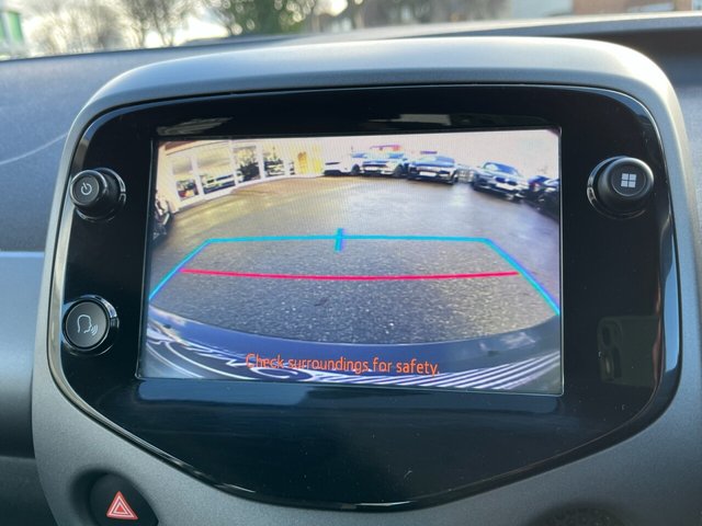 2019 TOYOTA AYGO 2019 1.0 VVT-i x-play Hatchback 5dr Petrol Manual Euro 6 (71 ps) - Photo 11