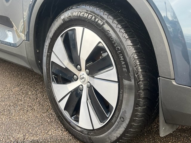 2021 VOLVO XC40 2021 1.5h T4 Recharge 10.7kWh Inscription Expression SUV 5dr Petrol Plug-in Hybrid Auto Euro 6 (s/s) (211 ps) - Photo 3