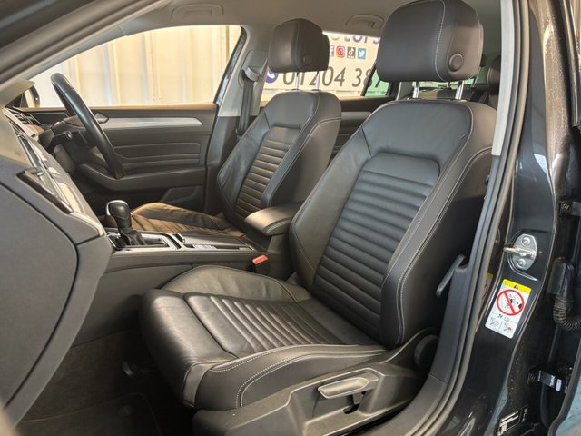 2019 Volkswagen Passat 2L Sel 5dr - Photo 6