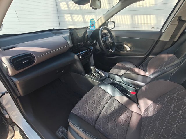 2022 TOYOTA YARIS CROSS - Photo 4