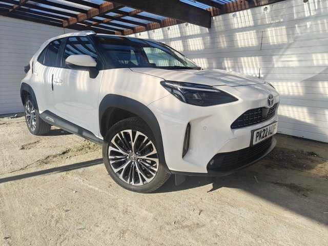 2022 TOYOTA YARIS CROSS