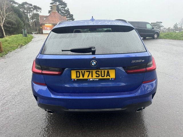 2021 BMW 3 SERIES - Photo 3