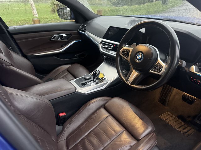 2021 BMW 3 SERIES - Photo 9