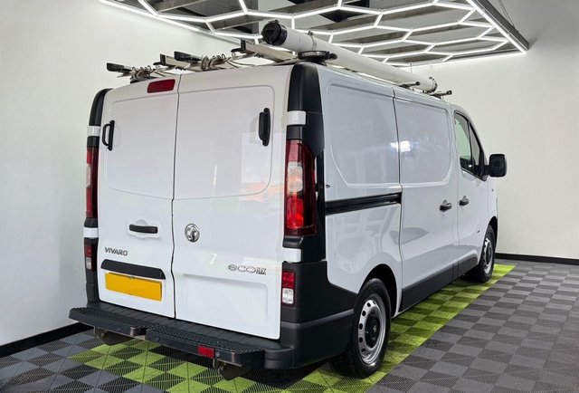 2016 VAUXHALL VIVARO - Photo 2