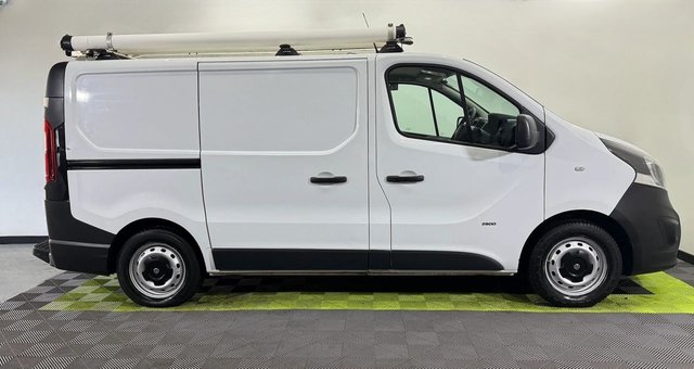 2016 VAUXHALL VIVARO - Photo 8