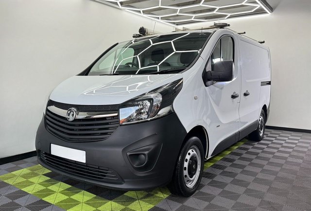 2016 VAUXHALL VIVARO
