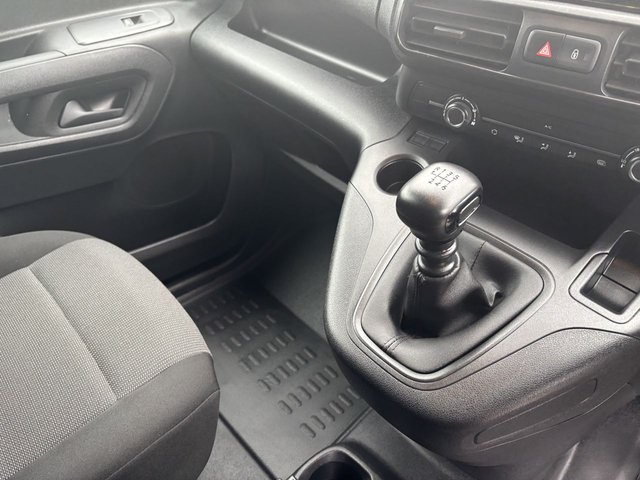 2023 Peugeot Partner 1.5L Professional Premium + 5dr - Photo 9