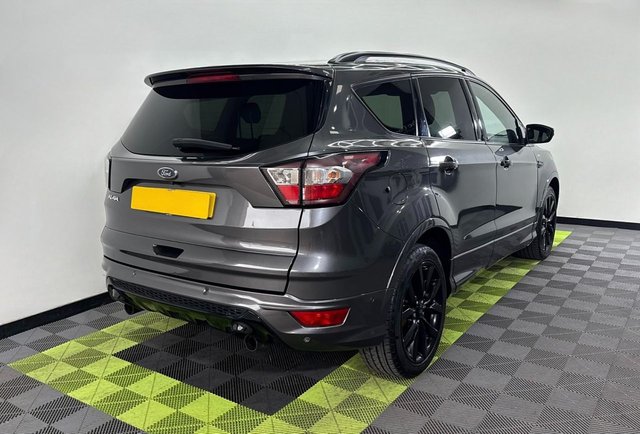2017 FORD KUGA - Photo 2
