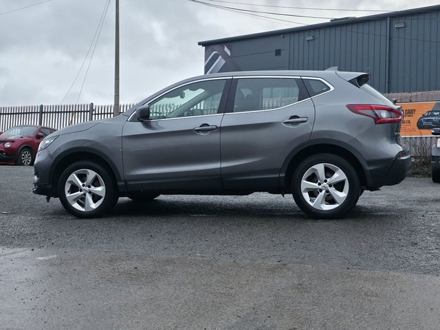 View our NISSAN QASHQAI