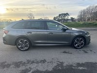 USED 2022 22 SKODA OCTAVIA 1.4 TSI iV 13kWh vRS Estate 5dr Petrol Plug-in Hybrid DSG Euro 6 (s/s) (245 ps) NEW SHAPE VRS ESTATE