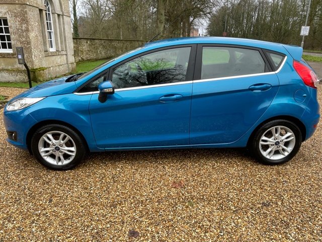2015 FORD FIESTA 1.25 Zetec Euro 6 5dr - Photo 6