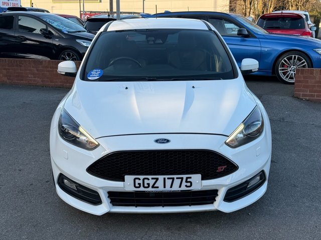 2017 Ford Focus 2L St-3 5dr - Photo 2