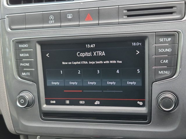 2015 Volkswagen Polo 1L SE Design 3dr - Photo 4