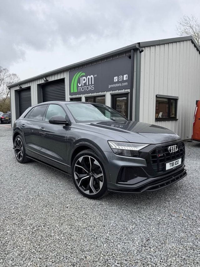 View our AUDI SQ8
