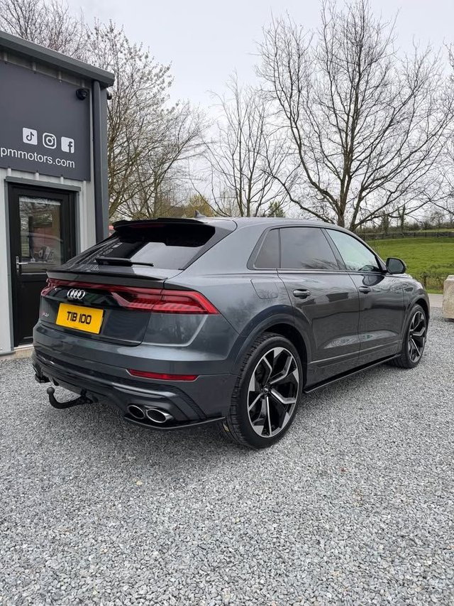View our AUDI SQ8