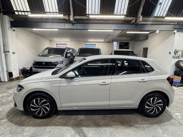 2024 VOLKSWAGEN POLO - Photo 3