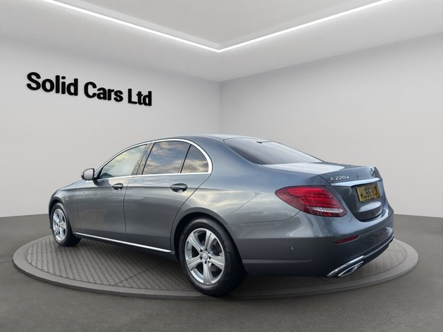 2017 Mercedes-Benz E-Class 2L Se 4dr - Photo 5