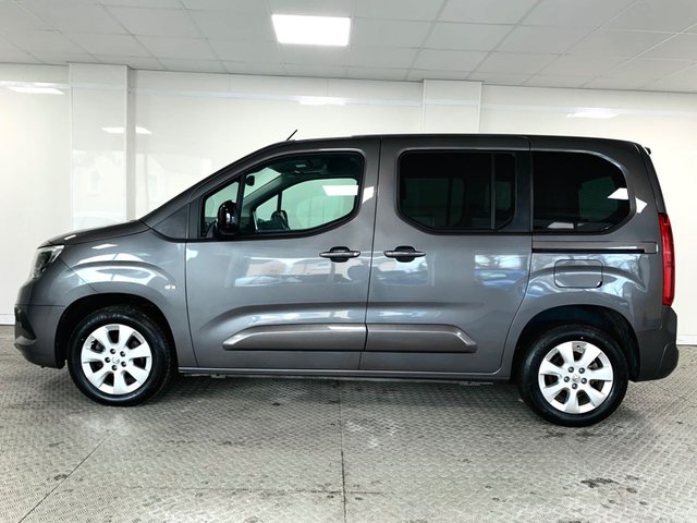 2022 Vauxhall Combo Life 1.5L Se 5dr - Photo 4