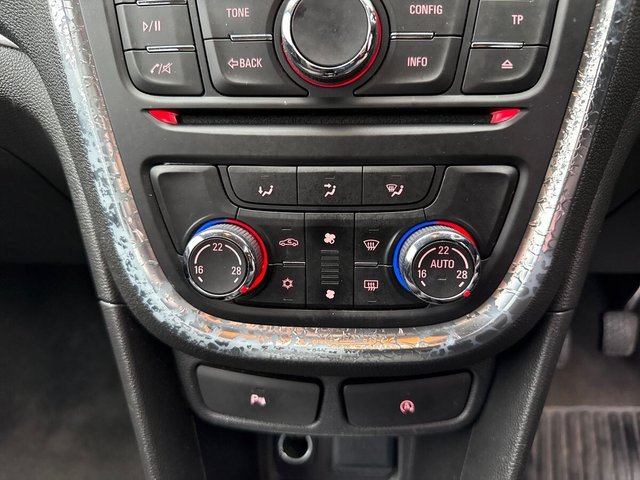 2016 VAUXHALL MOKKA 1.6i Exclusiv SUV 5dr Petrol Manual 2WD Euro 6 (s/s) (115 ps) - Photo 12