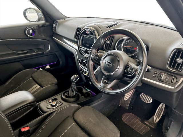 View our MINI COUNTRYMAN