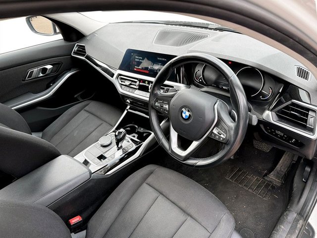 View our BMW 3 SERIES