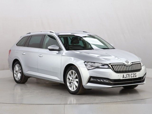 2021 Skoda Superb - Photo 2