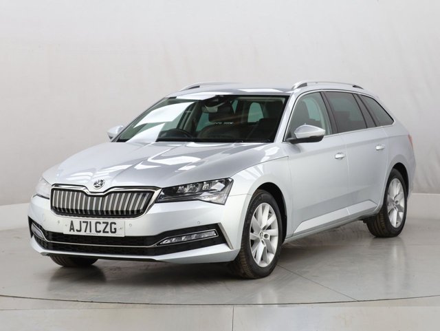 2021 Skoda Superb - Photo 5