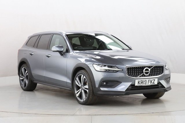 2019 Volvo V60 Cross Country 2L Plus 5dr - Photo 2