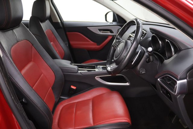 2019 Jaguar F-Pace 2L R-Sport 5dr - Photo 12