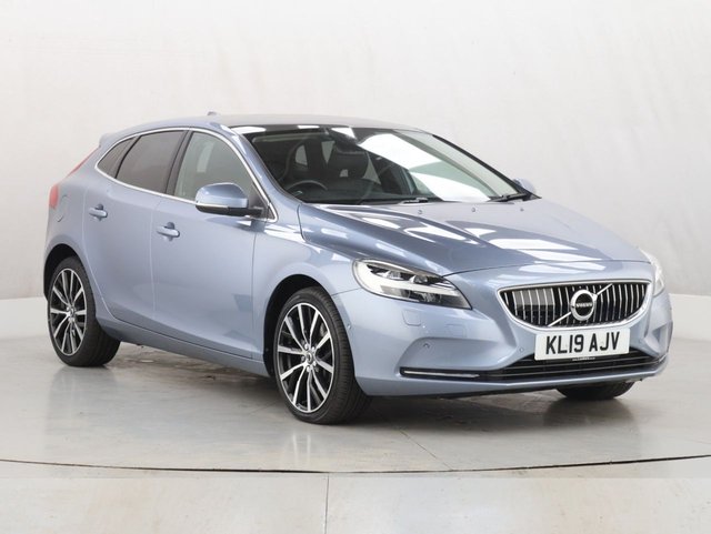 2019 Volvo V40 2L Inscription Edition 5dr - Photo 2
