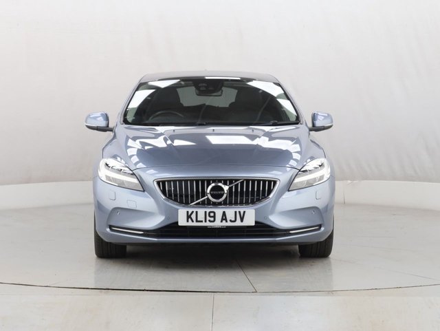2019 Volvo V40 2L Inscription Edition 5dr - Photo 3