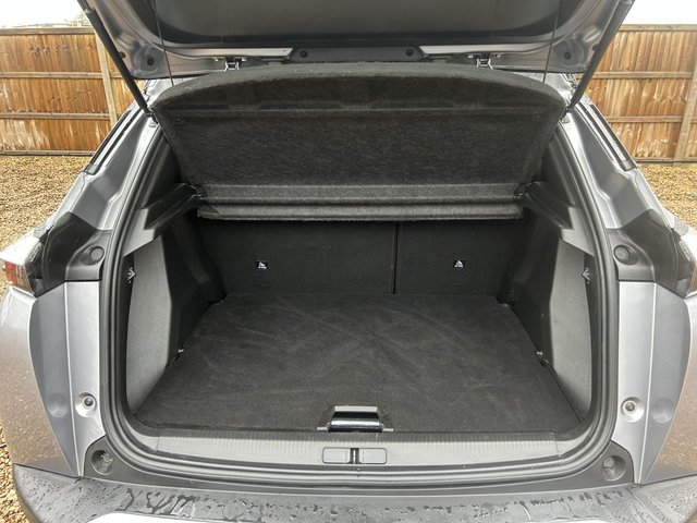 2021 PEUGEOT E-2008 - Photo 9