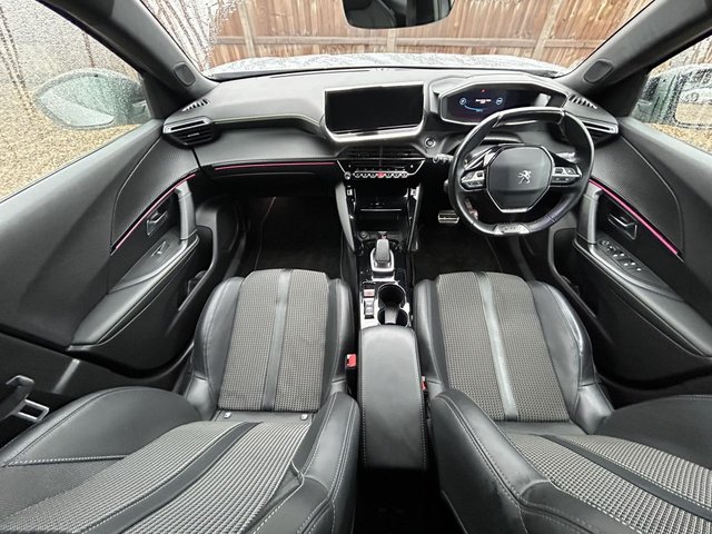 2021 PEUGEOT E-2008 - Photo 10