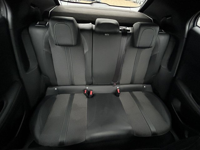 2021 PEUGEOT E-2008 - Photo 11