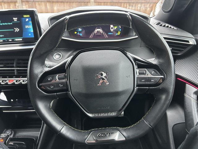 2021 PEUGEOT E-2008 - Photo 12